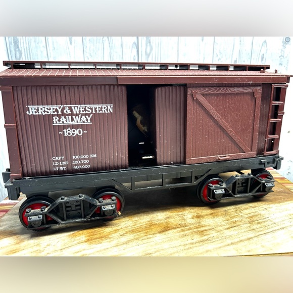 Vintage 80's Jim Beam Train Box
Car Empty Decanter Jersey
Western Railway - Picture 7 of 8